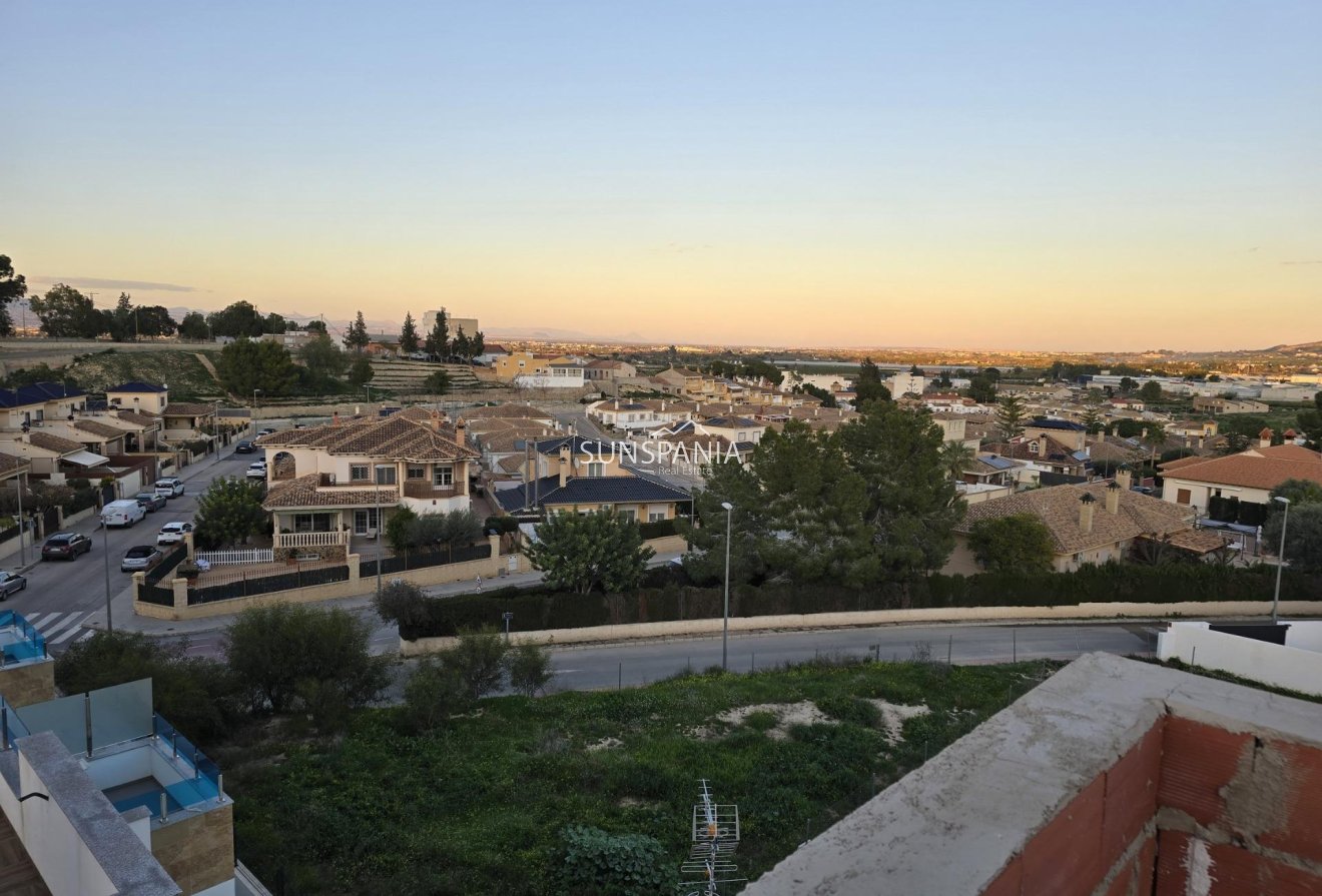 Obra nueva - Adosado -
Bigastro - pueblo