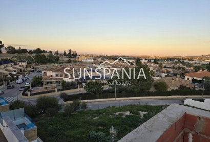 Obra nueva - Adosado -
Bigastro - pueblo