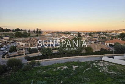 Obra nueva - Adosado -
Bigastro - pueblo