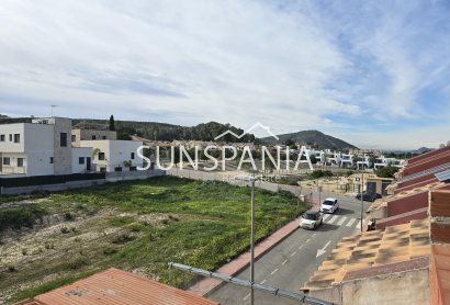 Obra nueva - Adosado -
Bigastro - pueblo