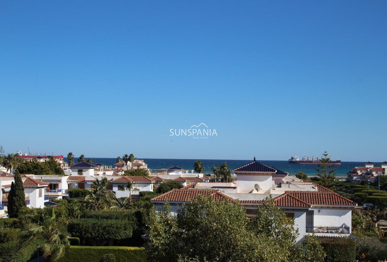 Obra nueva - Piso -
Vera - El Playazo