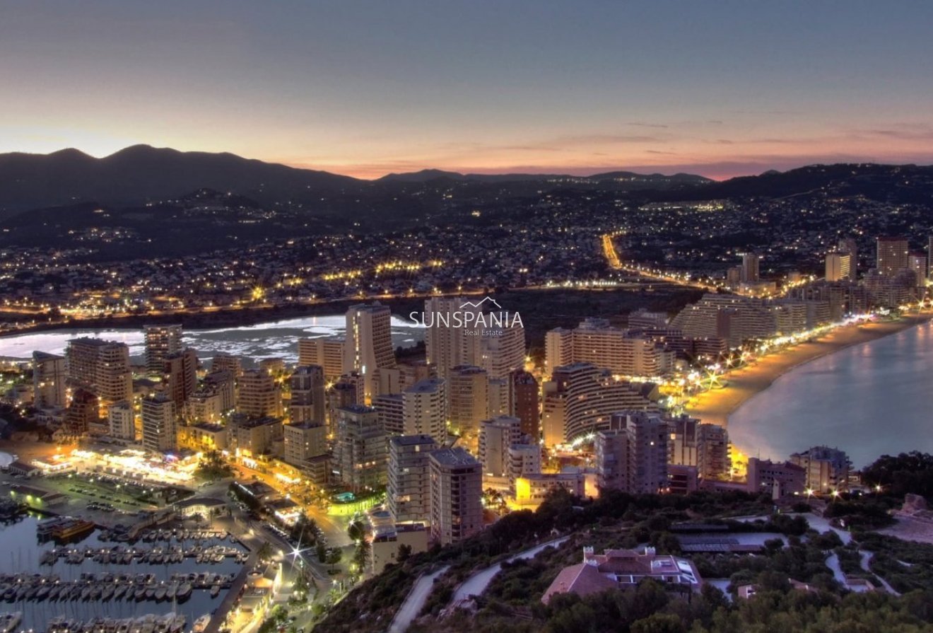 Obra nueva - Piso -
Calpe - Playa del Bol