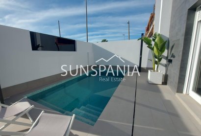 Nouvelle construction - Maison indépendante -
Torre Pacheco - Roldán