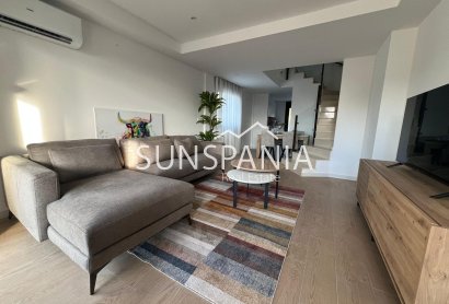 New Build - Townhouse -
La Union - centro