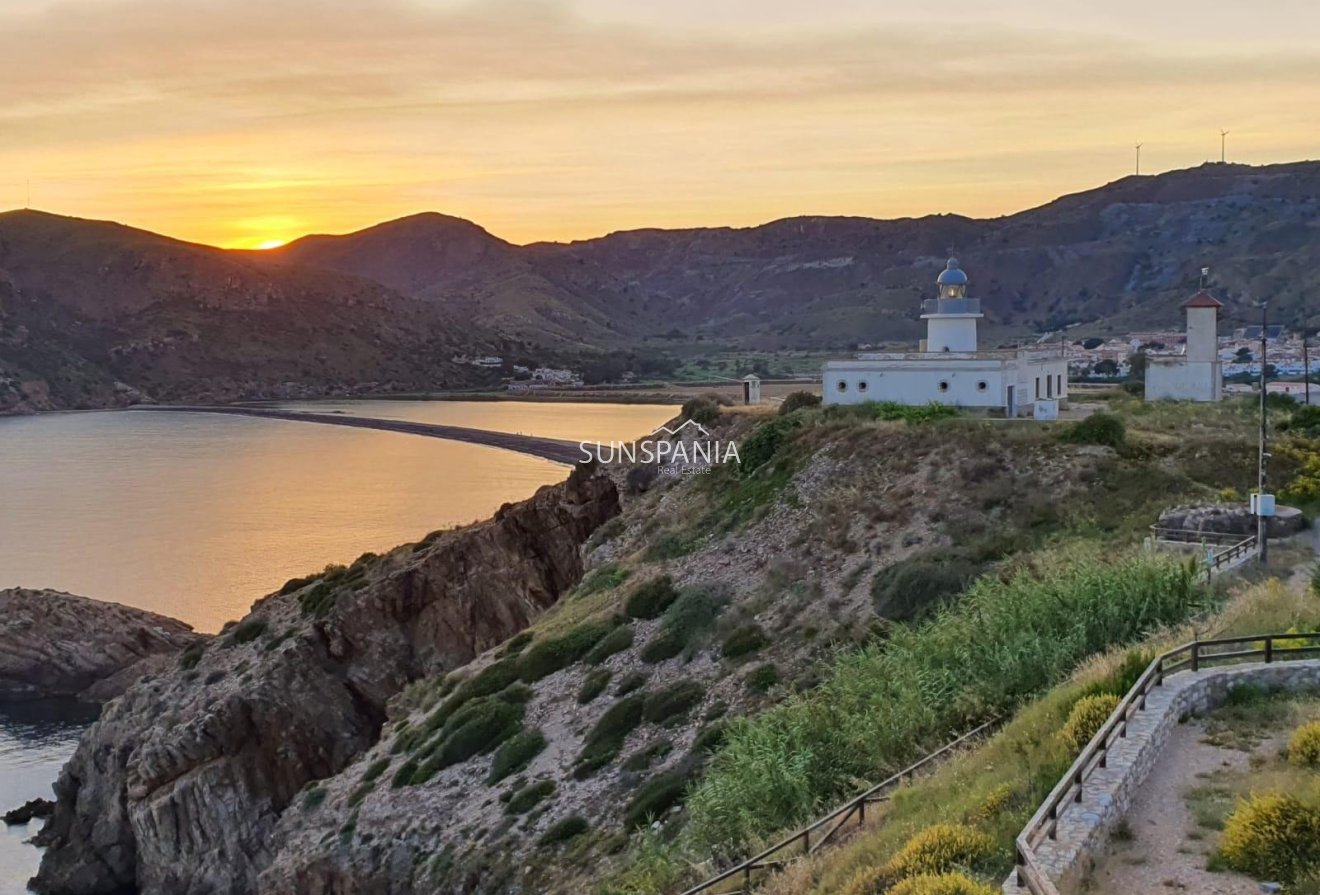 New Build - Townhouse -
La Union - centro