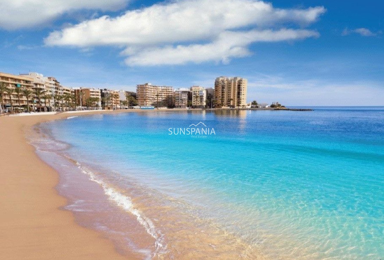 New Build - Apartment -
Torrevieja - Centro