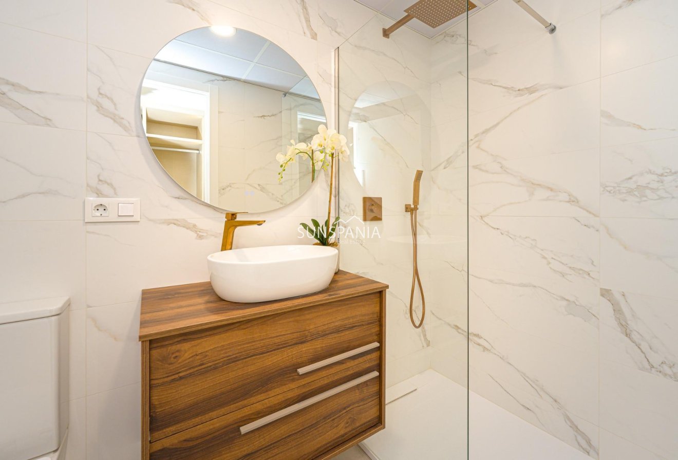 Obra nueva - Piso -
Villajoyosa - Cala de Finestrat