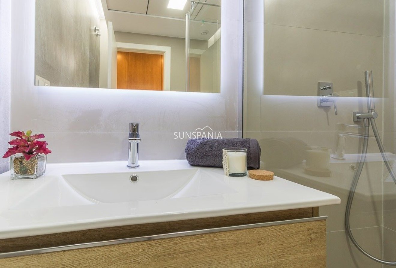 Obra nueva - Piso -
Torrevieja - Los Balcones