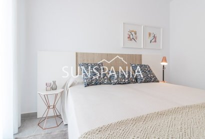 Obra nueva - Piso -
Torrevieja - Los Balcones