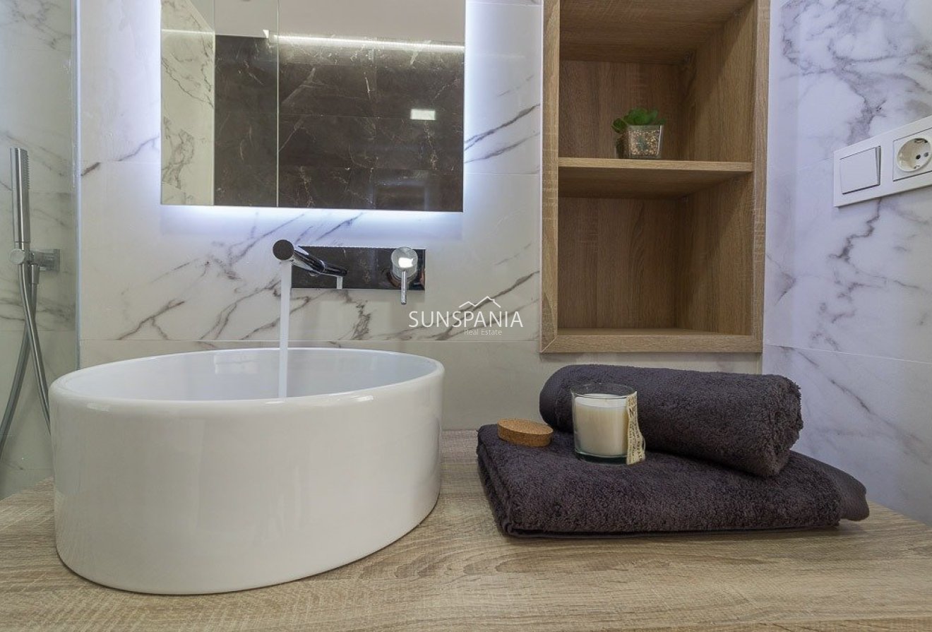 Obra nueva - Piso -
Torrevieja - Los Balcones