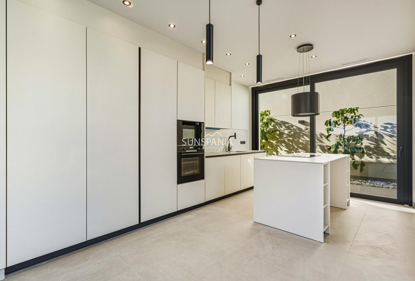 Obra nueva - Chalet -
Polop - La Alberca