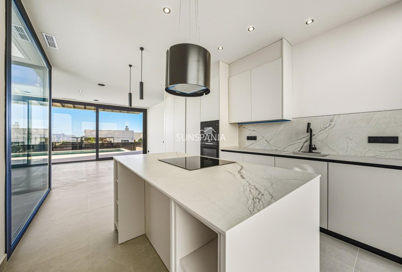 Obra nueva - Chalet -
Polop - La Alberca