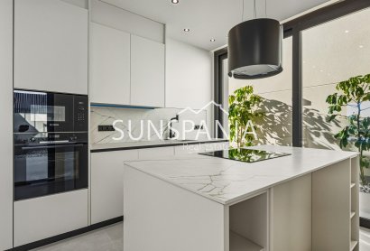 Obra nueva - Chalet -
Polop - La Alberca