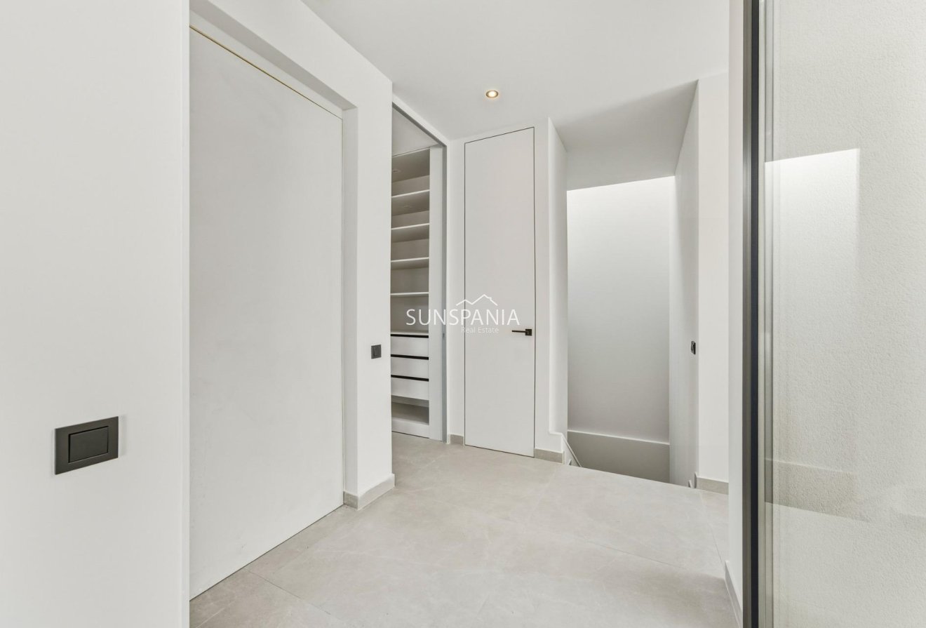 Obra nueva - Chalet -
Polop - La Alberca