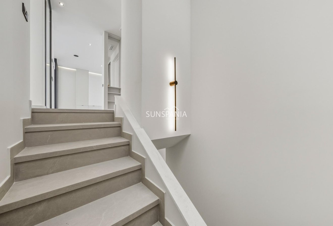 Obra nueva - Chalet -
Polop - La Alberca