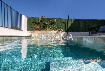 Obra nueva - Chalet -
Finestrat - Puig Campana Golf