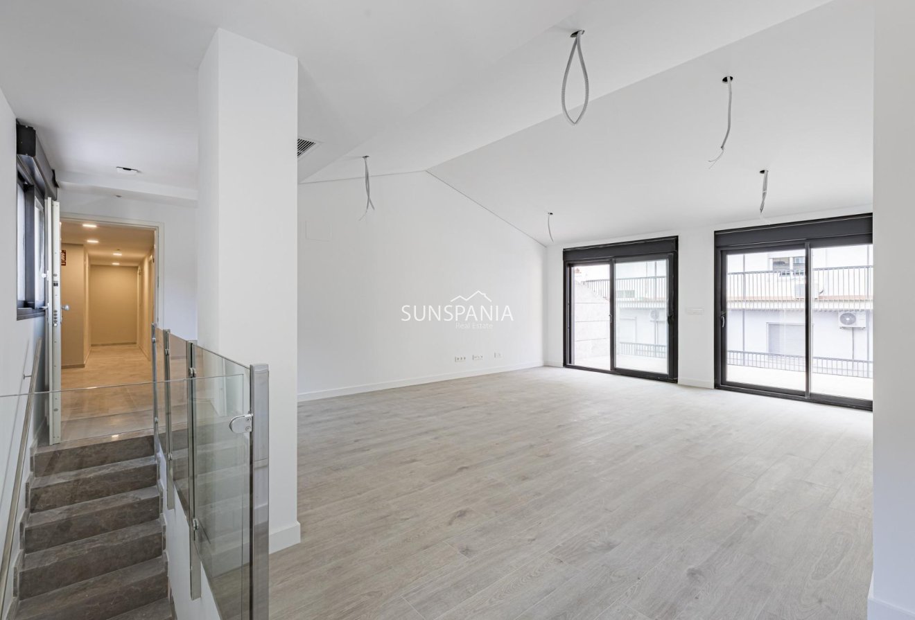 Obra nueva - Ático -
Murcia - Centro