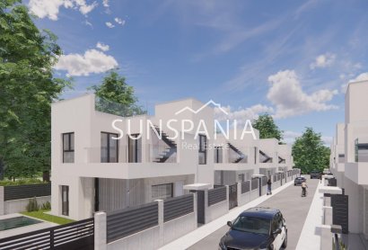 Obra nueva - Chalet -
Los Montesinos - La Herrada