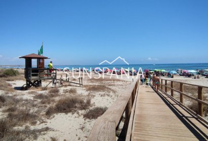 Obra nueva - Piso -
San Pedro del Pinatar - Las Esperanzas