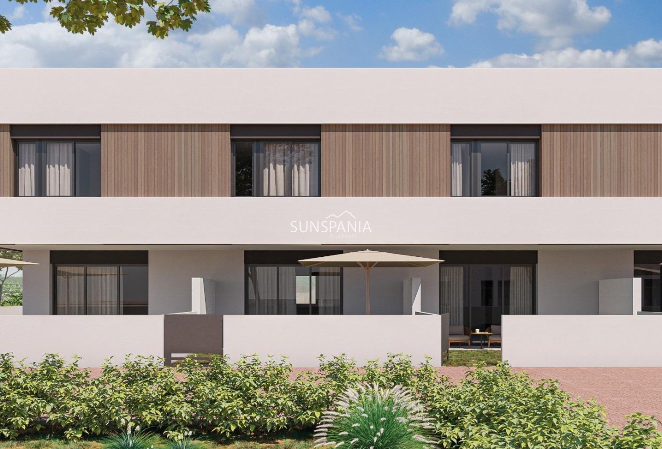 Obra nueva - Adosado -
Pilar de la Horadada - pueblo