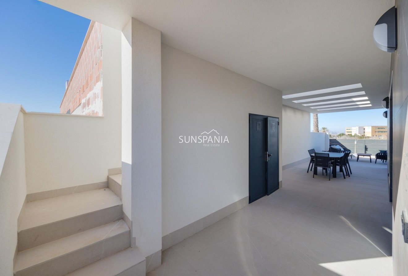 New Build - Villa -
Torrevieja - Sector 25