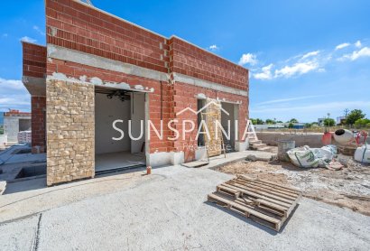 Obra nueva - Chalet -
Polop - Novapolop