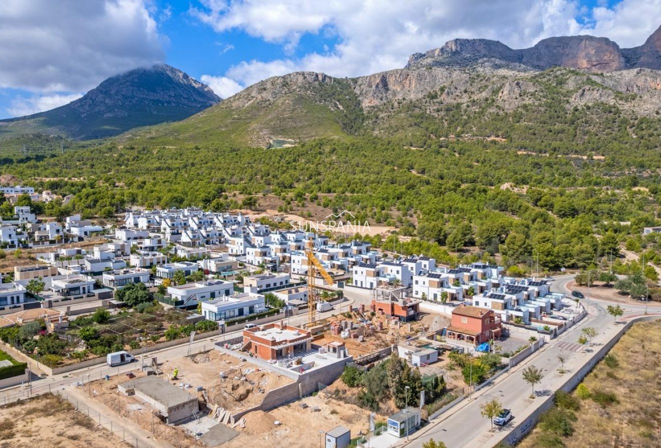 Obra nueva - Chalet -
Polop - Novapolop