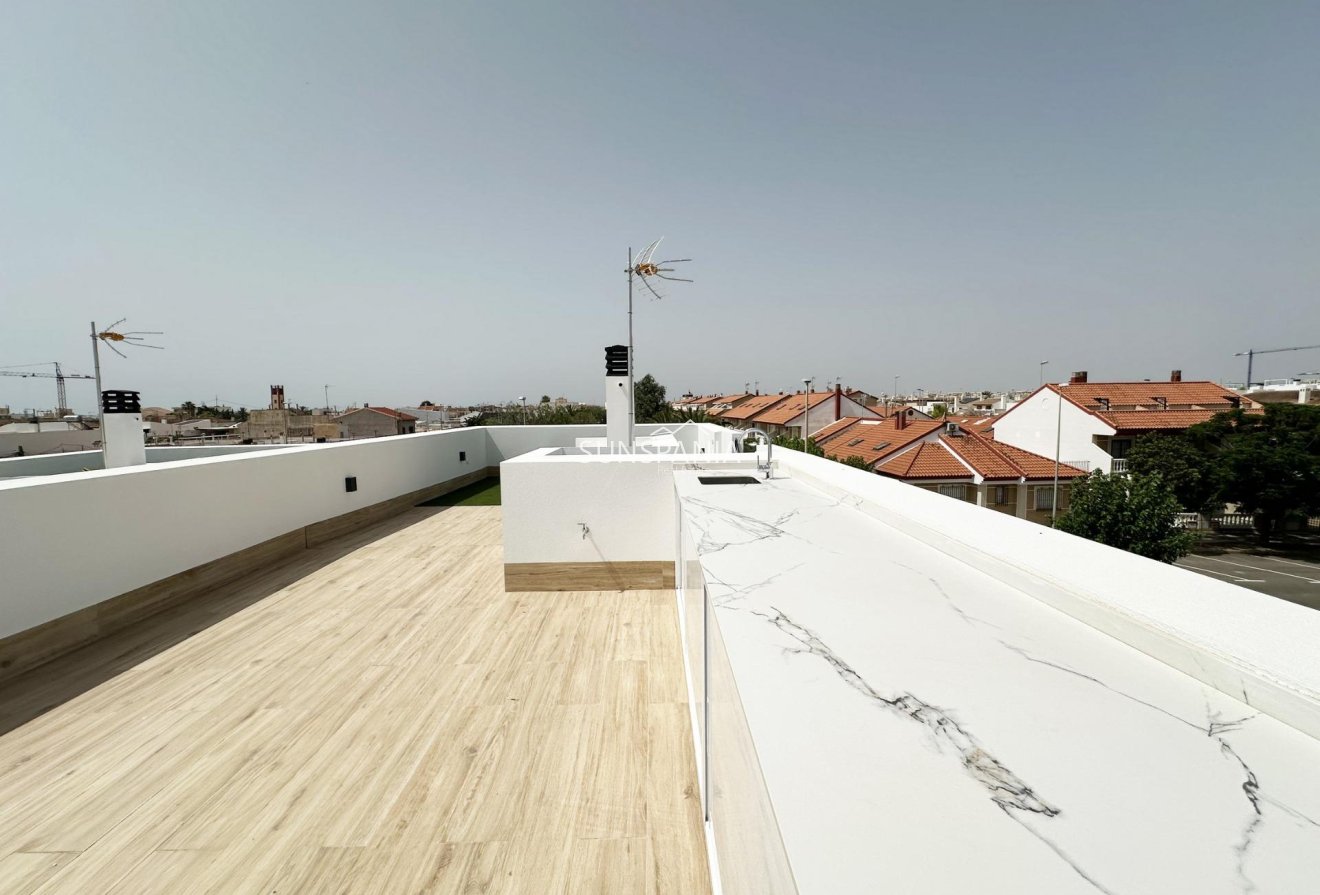 Obra nueva - Chalet -
Pilar de la Horadada - Torre De La Horadada