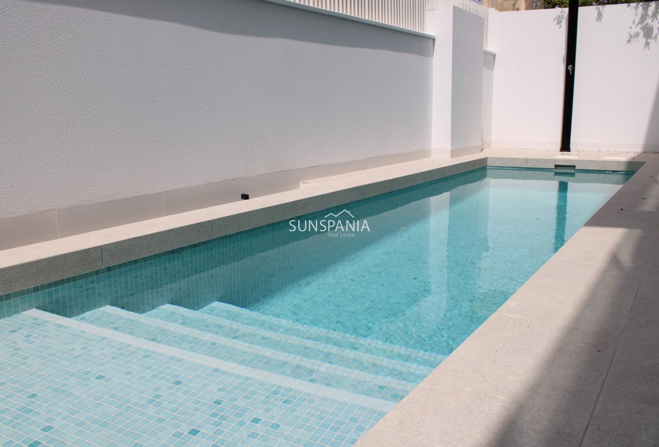 Obra nueva - Chalet -
Pilar de la Horadada - Torre De La Horadada