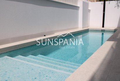 Obra nueva - Chalet -
Pilar de la Horadada - Torre De La Horadada