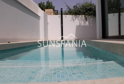 Obra nueva - Chalet -
Pilar de la Horadada - Torre De La Horadada