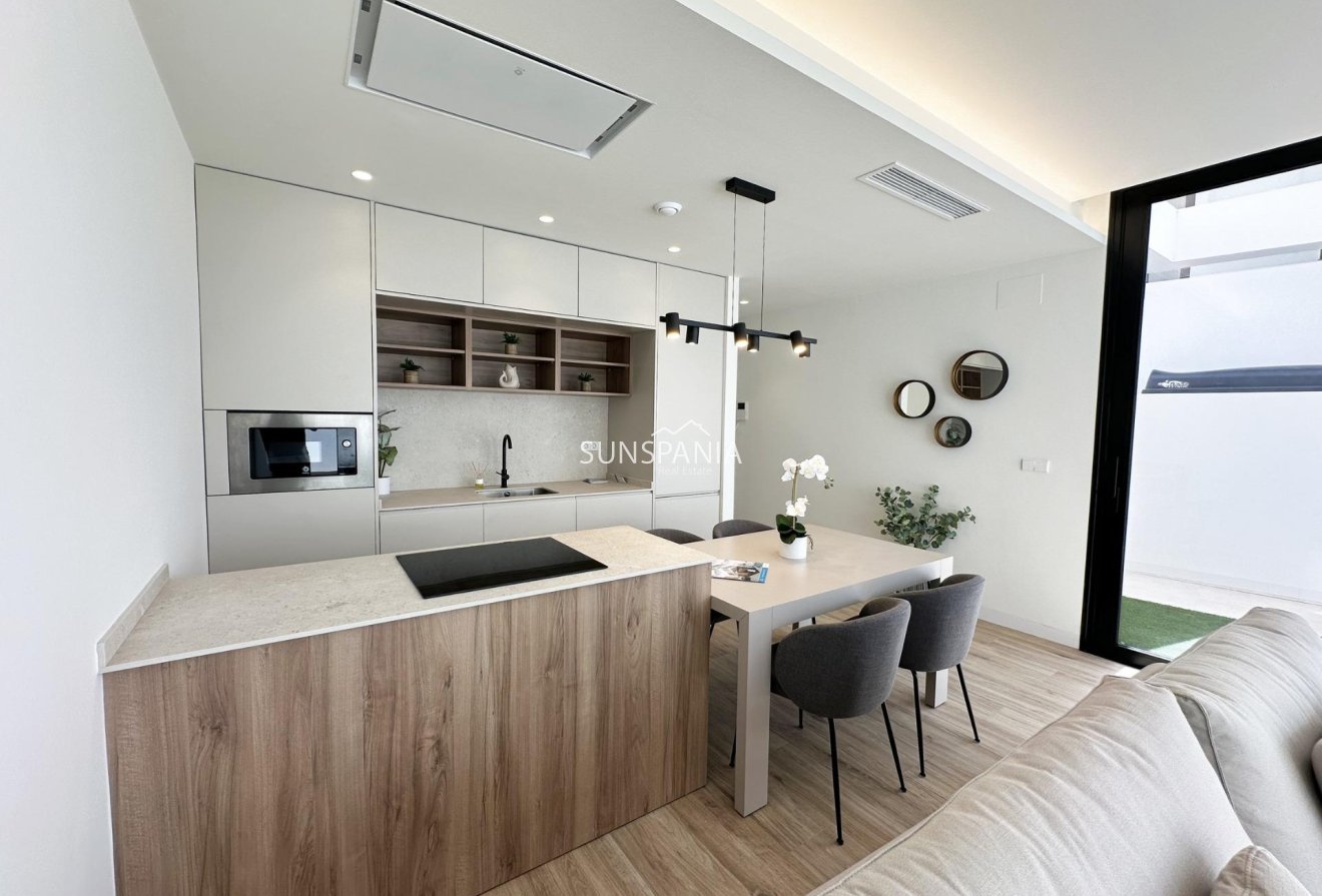 Obra nueva - Chalet -
Pilar de la Horadada - Torre De La Horadada