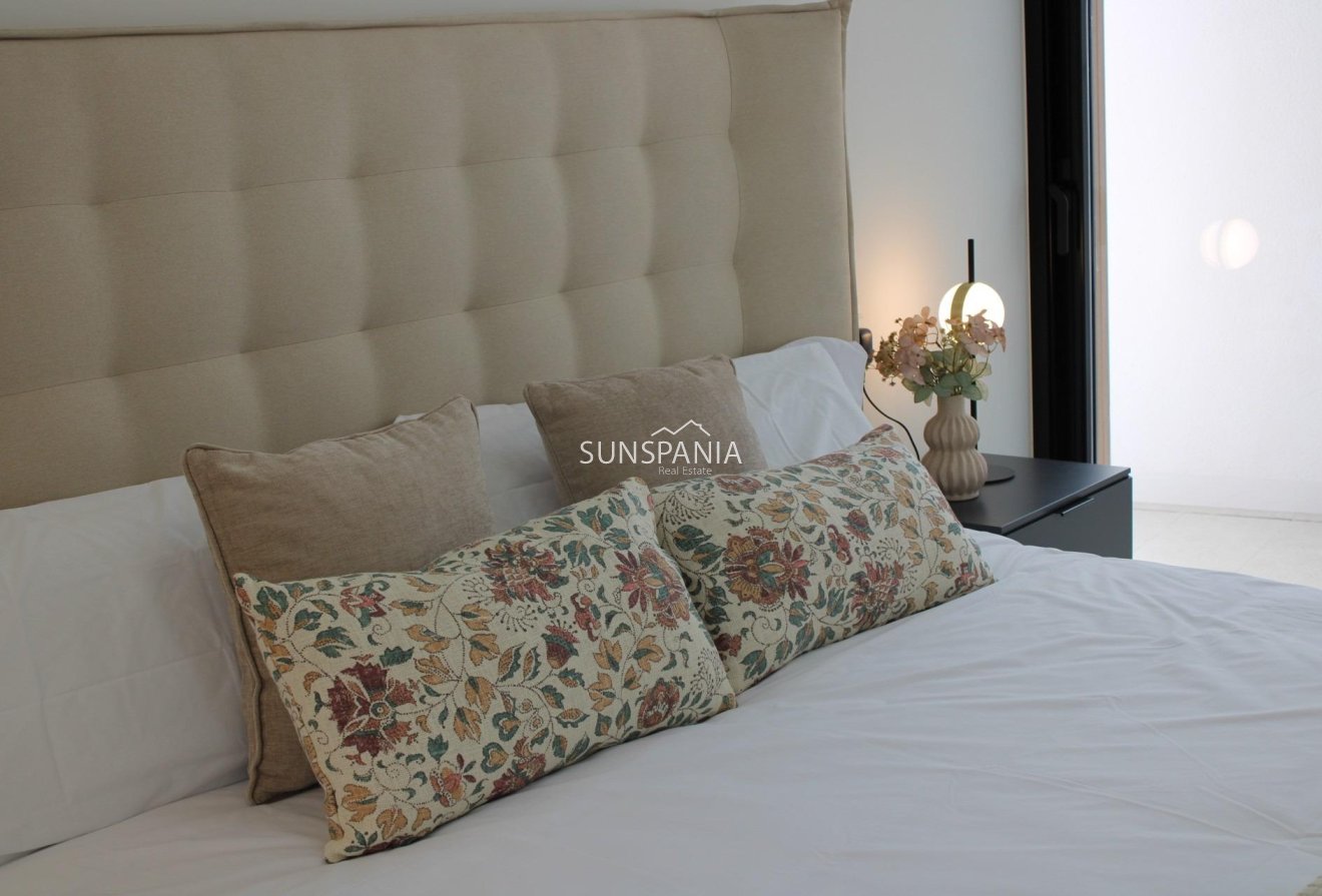 Obra nueva - Chalet -
Pilar de la Horadada - Torre De La Horadada