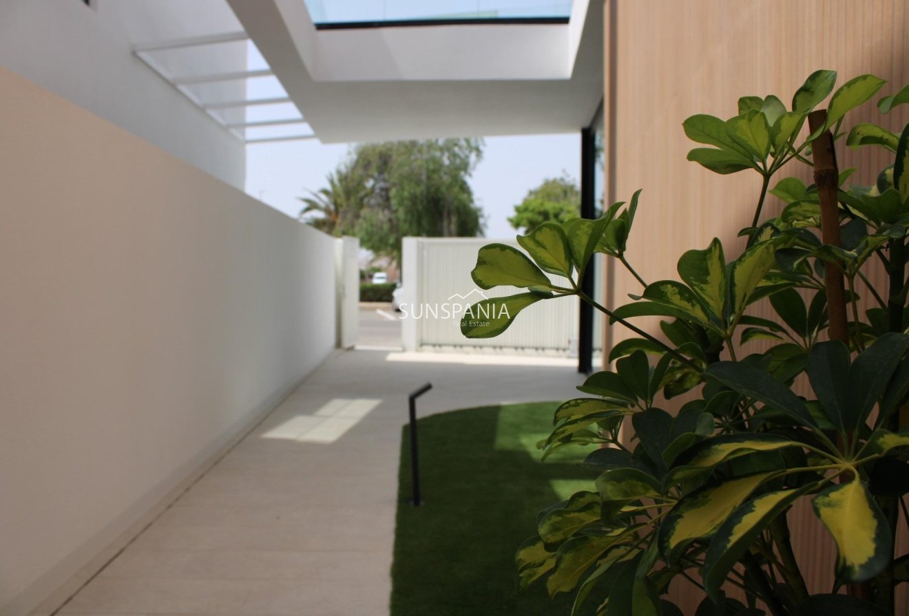 Obra nueva - Chalet -
Pilar de la Horadada - Torre De La Horadada