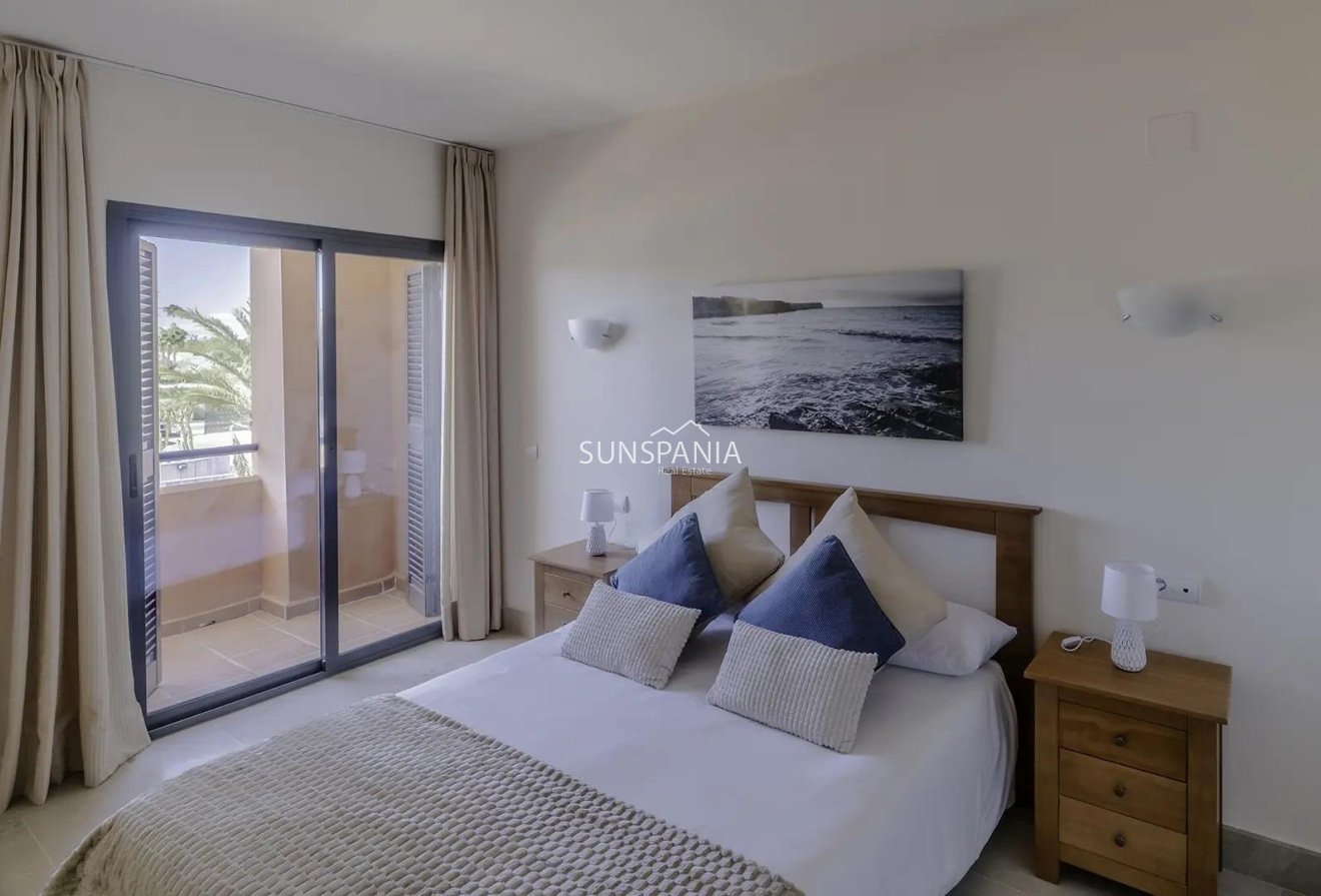 Obra nueva - Piso -
Vera - Puerto del Rey