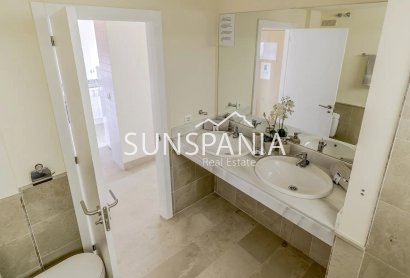 Obra nueva - Piso -
Vera - Puerto del Rey