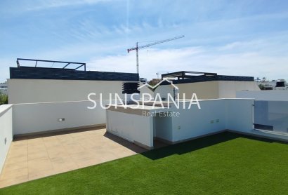 Obra nueva - Chalet -
Benijofar
