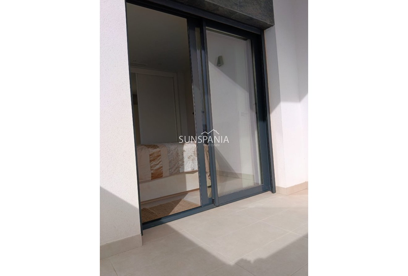 Obra nueva - Chalet -
Benijofar