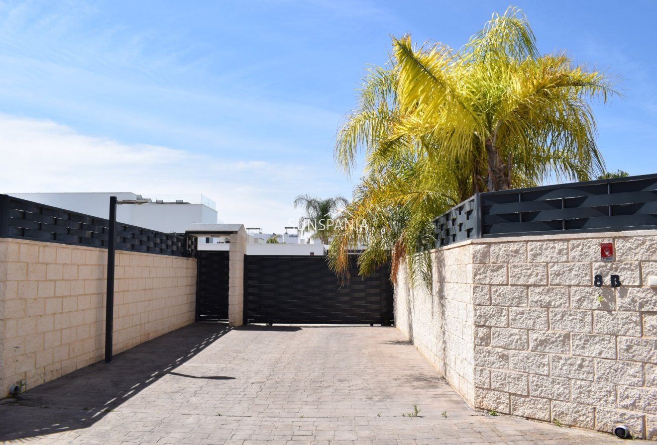 Obra nueva - Chalet -
Benijofar