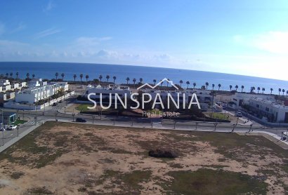 Obra nueva - Piso -
Pilar de la Horadada - Playa de las Higuericas