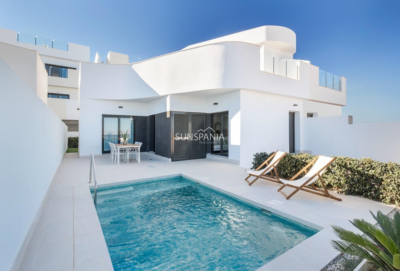 Obra nueva - Chalet -
Torrevieja - Lago Jardín II