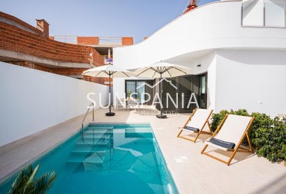 Obra nueva - Chalet -
Torrevieja - Lago Jardín II