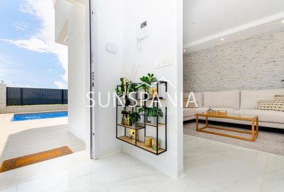 Obra nueva - Chalet -
Orihuela - Vistabella Golf