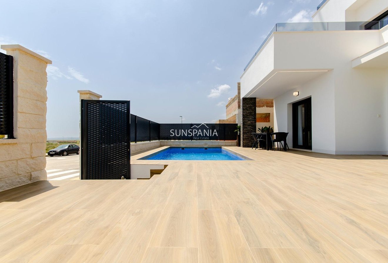 Obra nueva - Chalet -
Orihuela - Vistabella Golf