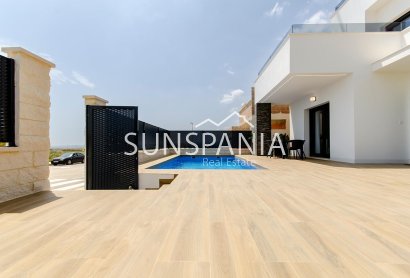 Obra nueva - Chalet -
Orihuela - Vistabella Golf