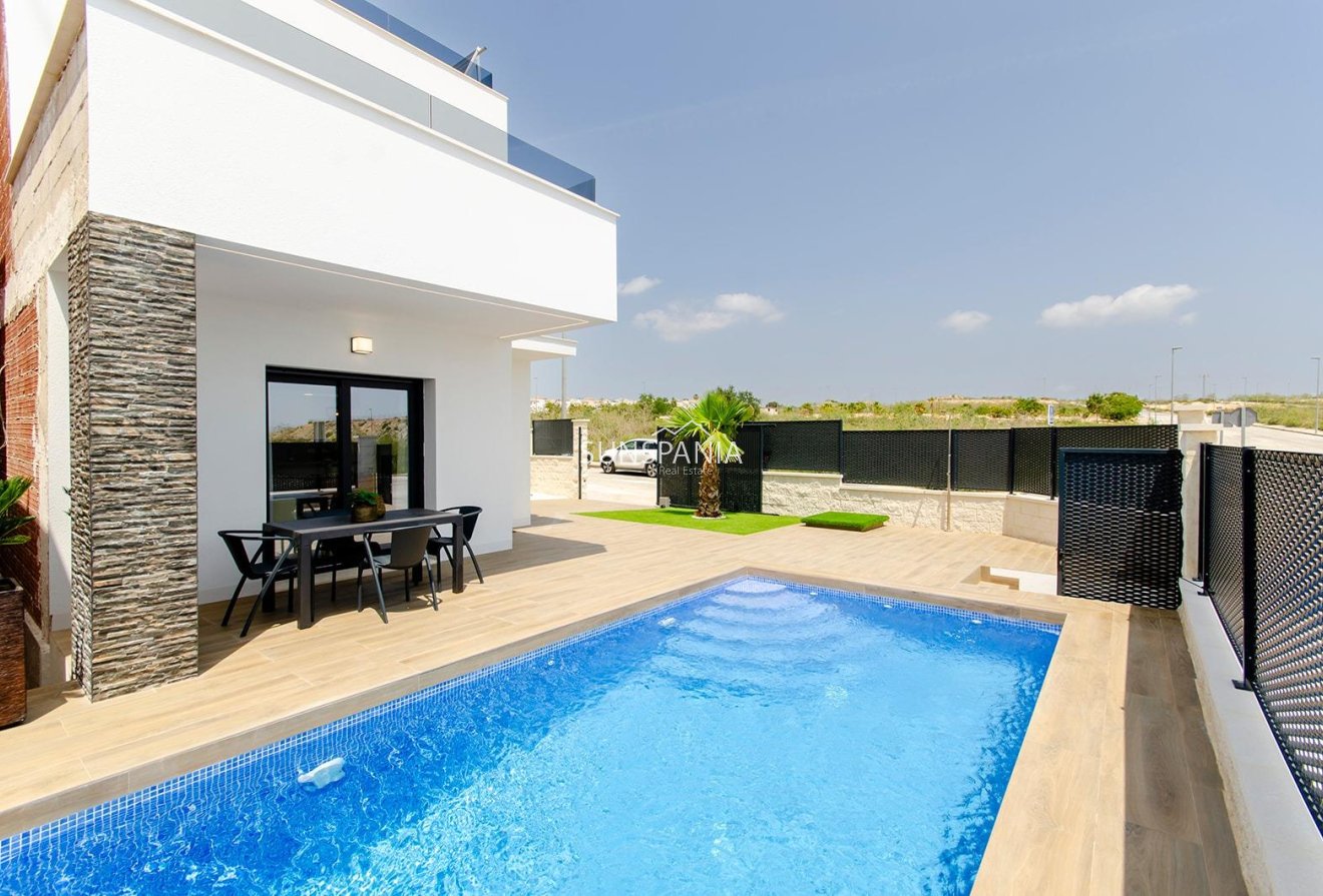Obra nueva - Chalet -
Orihuela - Vistabella Golf