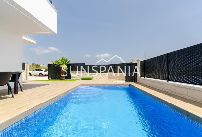 Obra nueva - Chalet -
Orihuela - Vistabella Golf