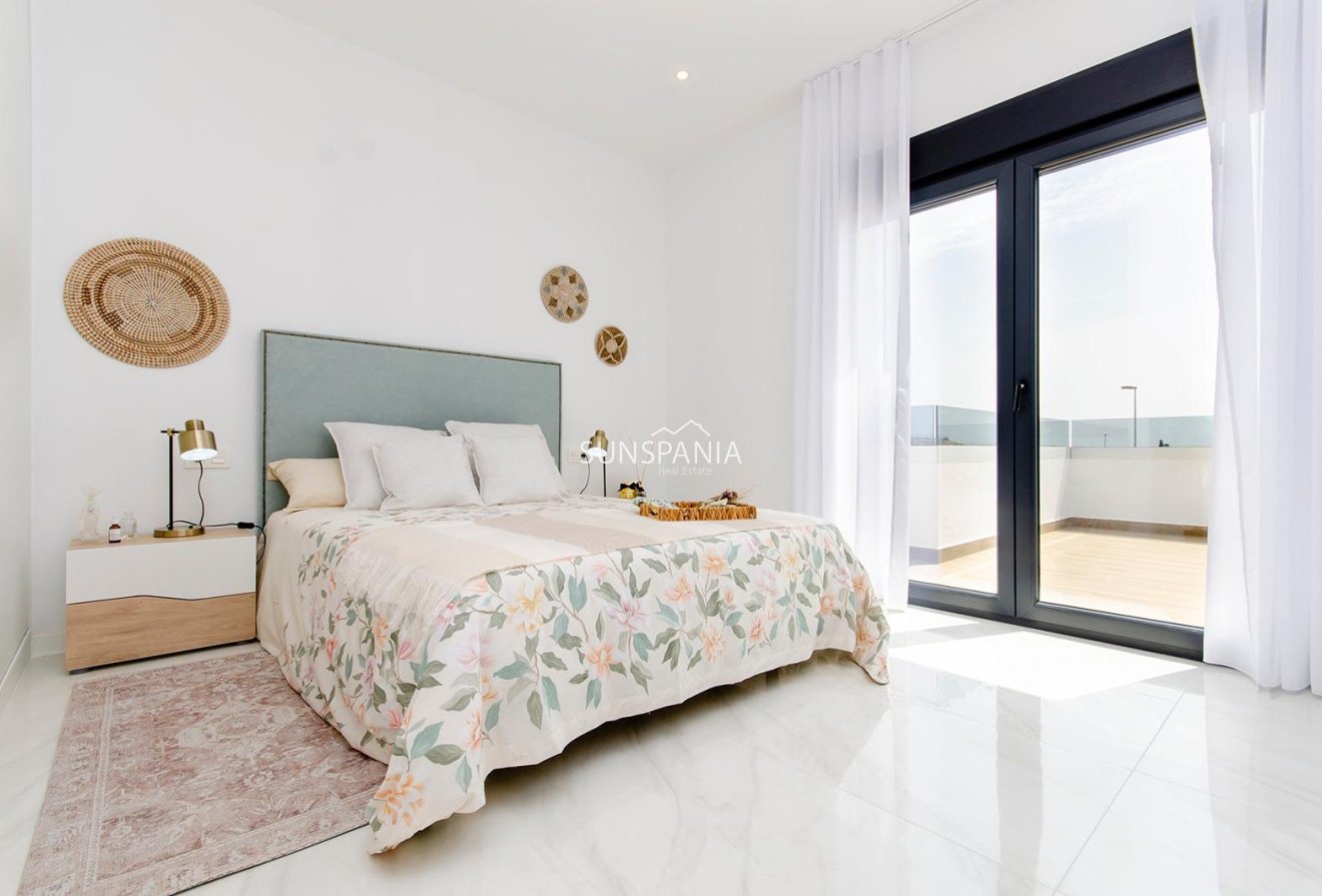 Obra nueva - Chalet -
Orihuela - Vistabella Golf