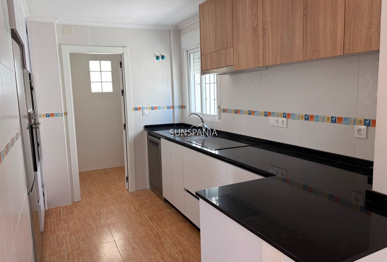 Resale - Villa -
Castalla