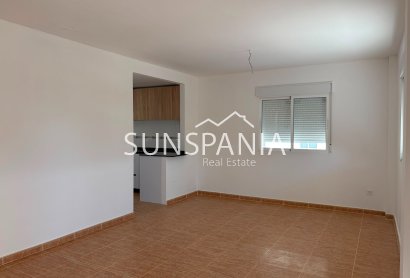 Resale - Villa -
Castalla